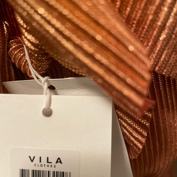 Brand new Vila Viparta Jumpsuit in orange. - Picture 5 of 7